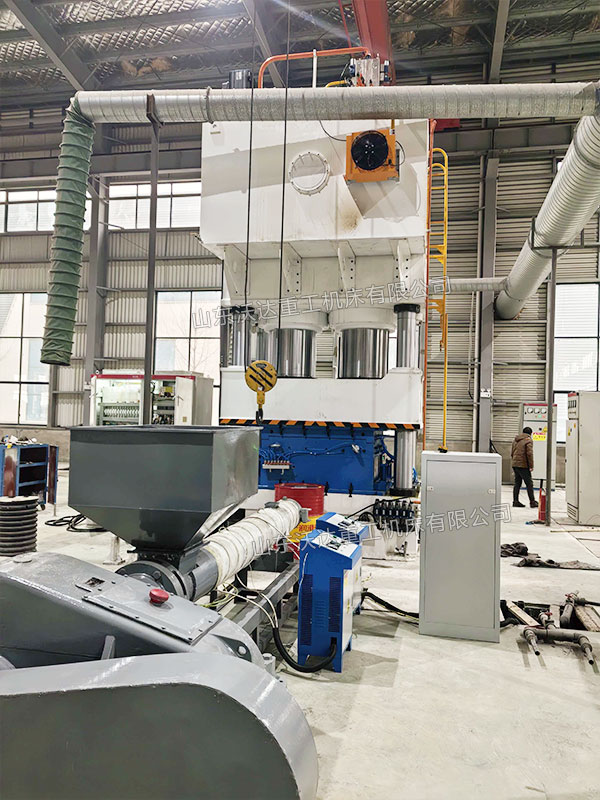 塑料托盤生產(chǎn)線現(xiàn)場